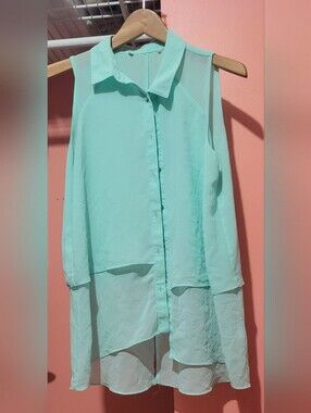 Light Aqua Sleeveless Button-Front Blouse
